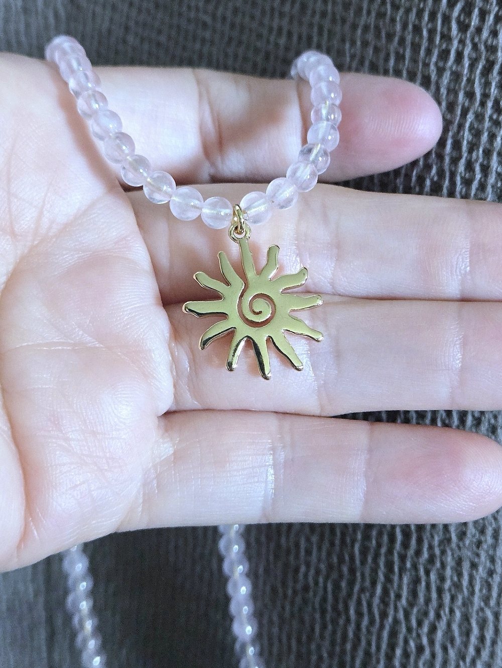 Luna🌙 Norte Rose🌹 Quartz Necklace with Stationary Gold💛 Sun☀️ Pendant - NIB - Picture 12 of 16